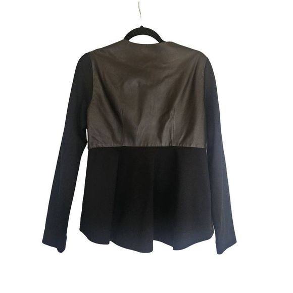 Elizabeth & James 100% real lamb leather upper side zip peplum jacket size 6 - Picture 2 of 8